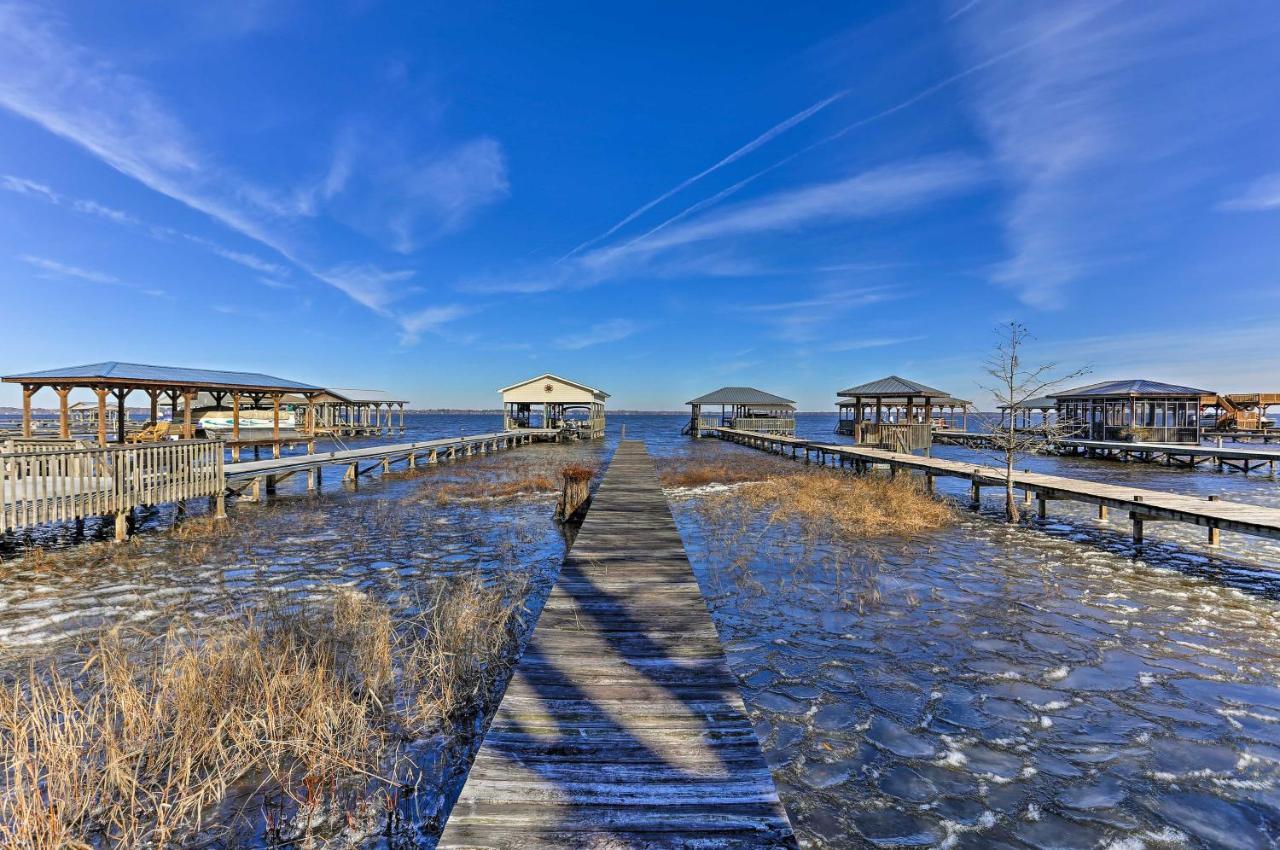 Lake Waccamaw Home With Fenced Yard And Shared Pier! Esterno foto