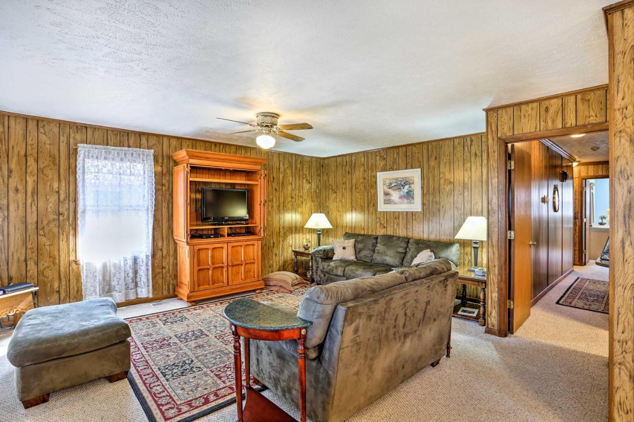 Lake Waccamaw Home With Fenced Yard And Shared Pier! Esterno foto