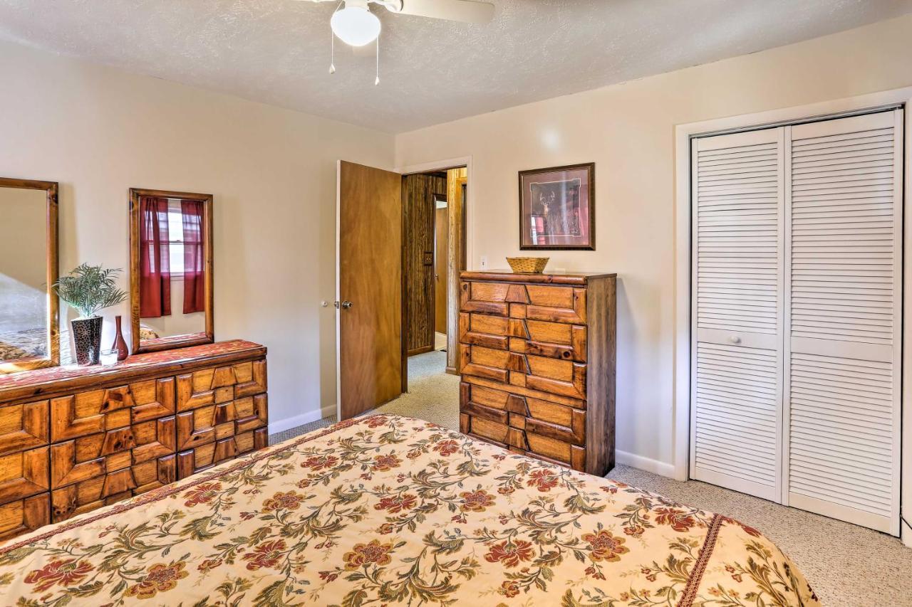 Lake Waccamaw Home With Fenced Yard And Shared Pier! Esterno foto